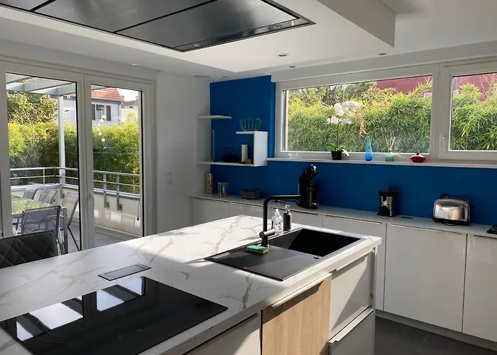 Modern House With Terrace Garden Close To Vakantiehuis